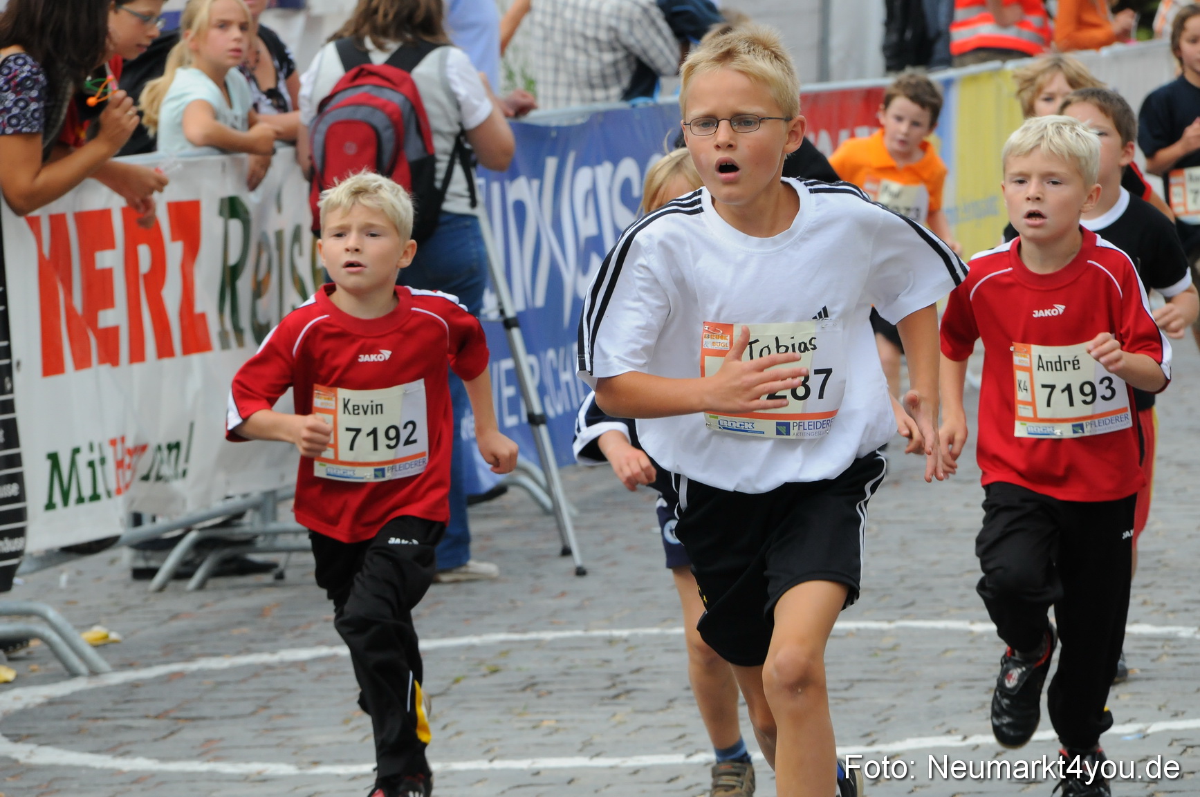 0061 Stadtlauf Neumarkt Bambinilaeufe 200909